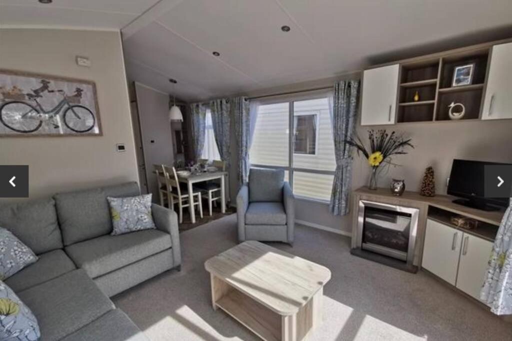 Glade Lodge- North Devon Coast, Bideford Bay Caravan Park Exterior foto